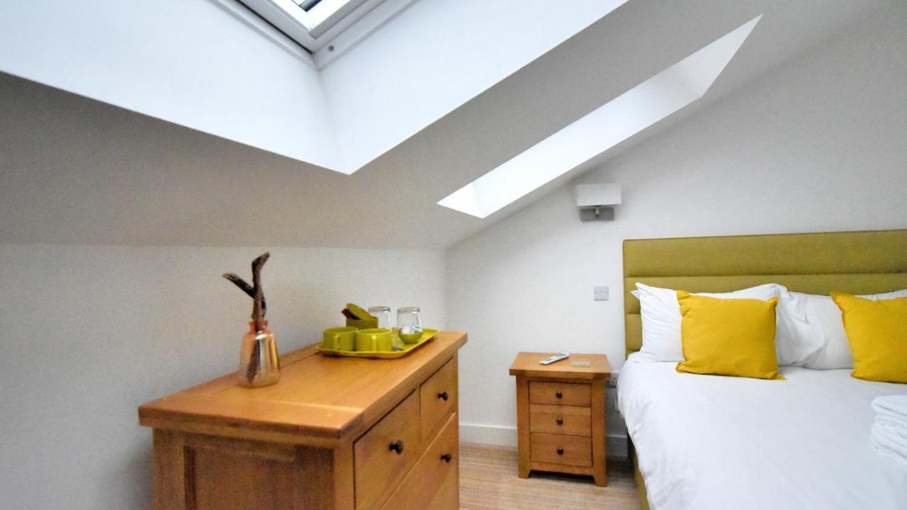 Largigi Rooms Lyme Regis Bagian luar foto